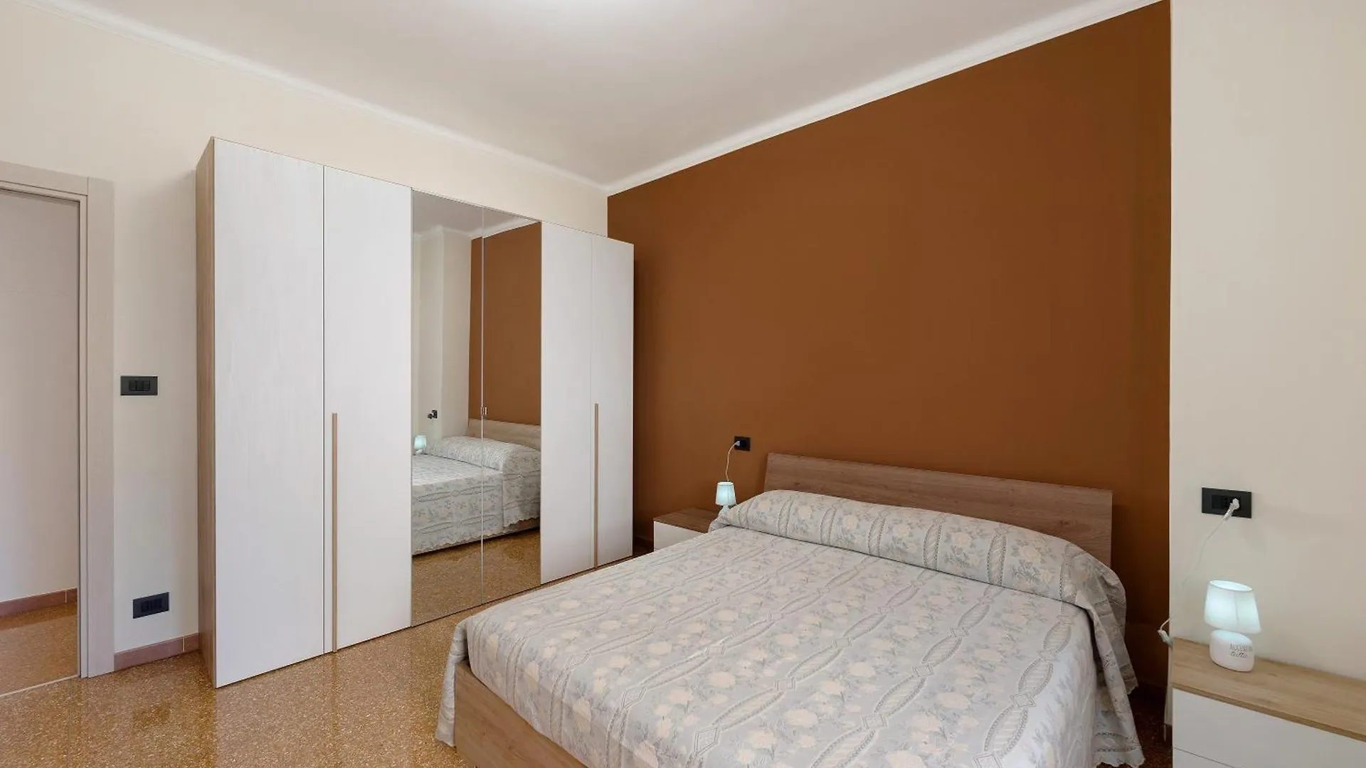 アパート ジェノヴァCasa Lucenteアパートメント イタリア